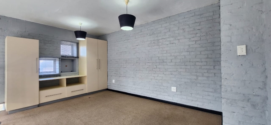 To Let 1 Bedroom Property for Rent in South End Eastern Cape